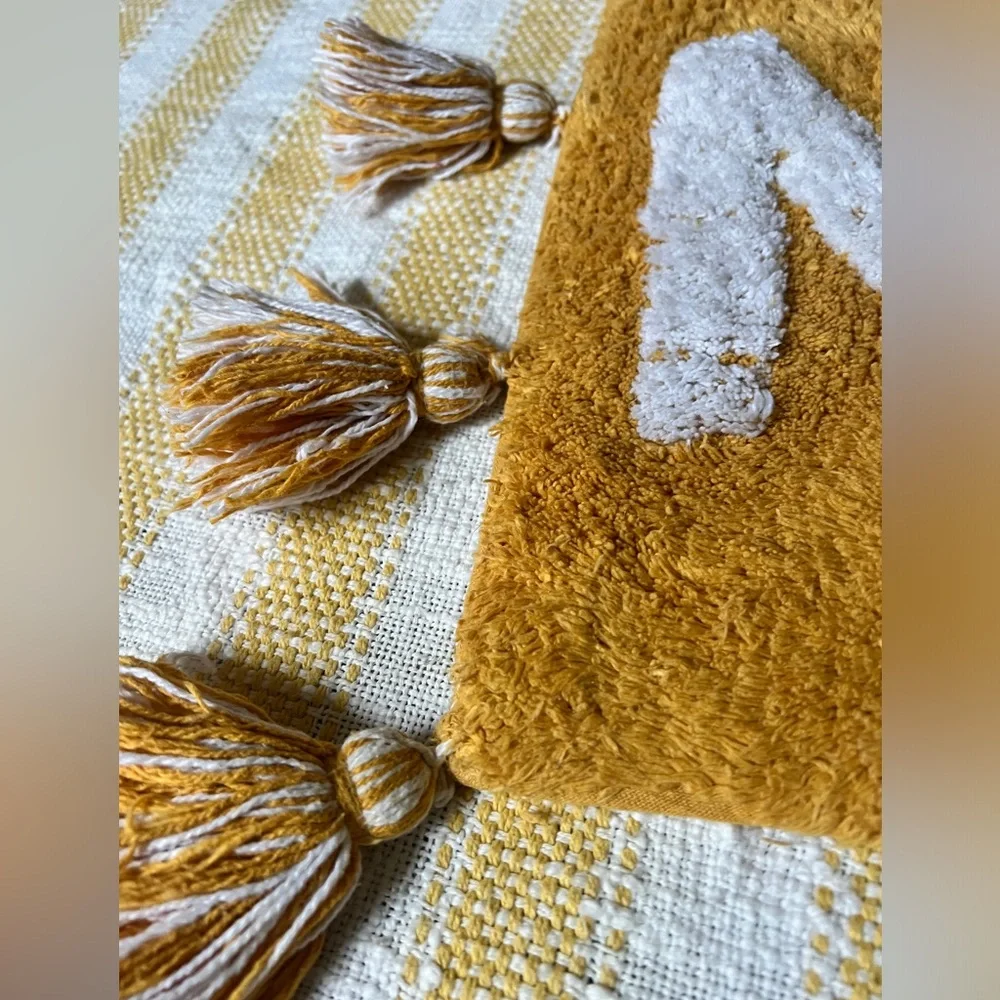 Boho Shaggy Bathroom Mat with Tassels